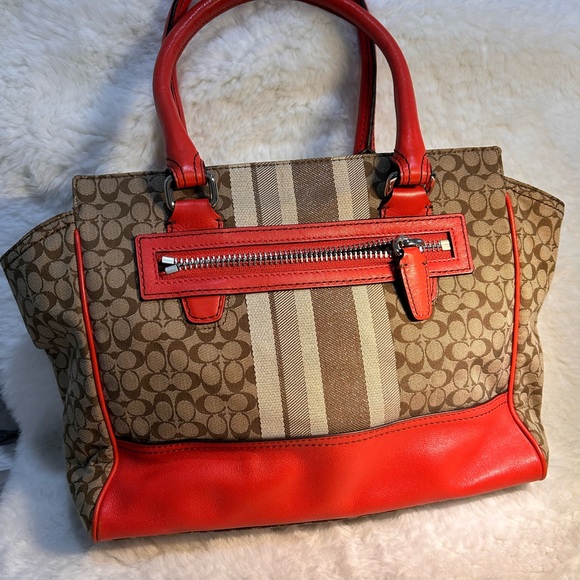 Coach hand bag - Picture 2 of 5